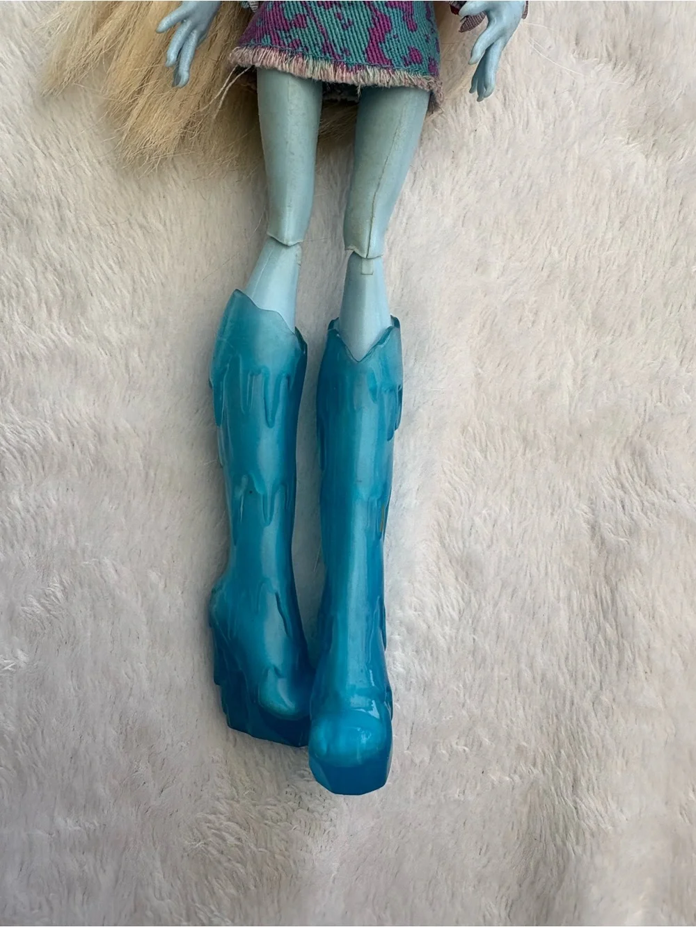 2013 monster high Abbey Bominable fashion Blue Skinned doll music festival